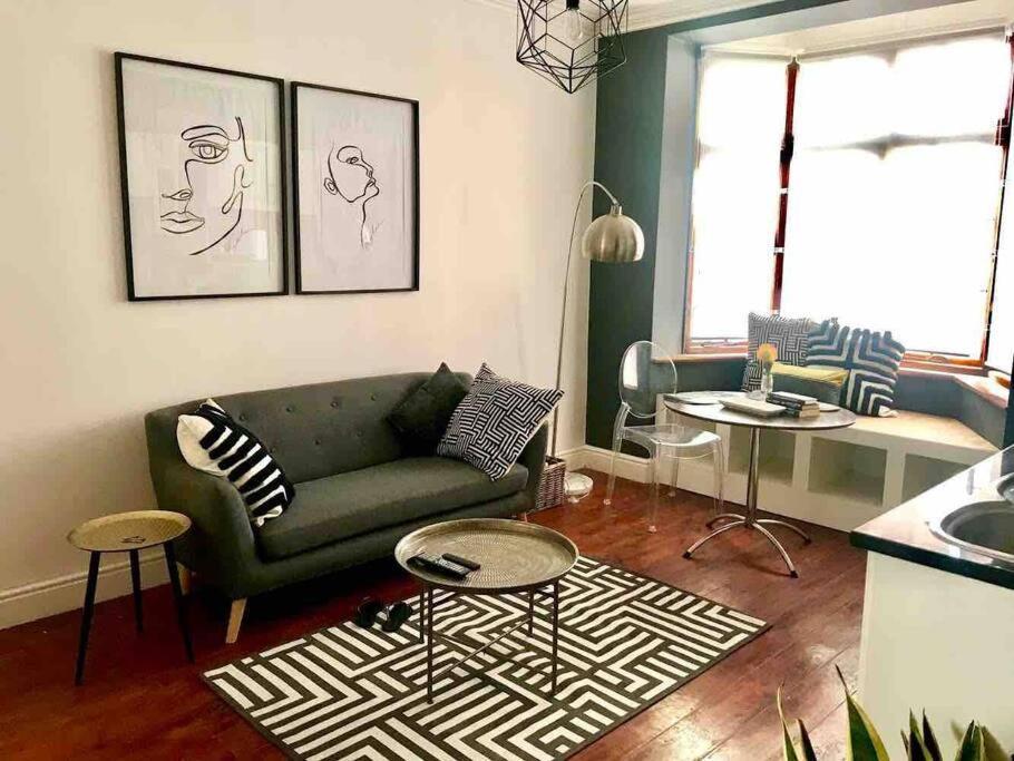 1-Bedroom Sea Point Gem - Perfect Location! Cape Town Exterior foto