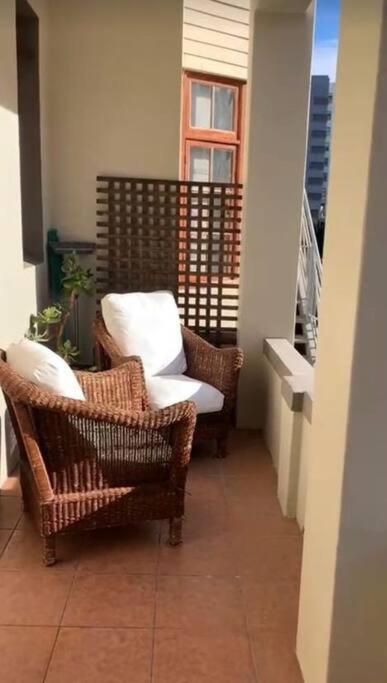 1-Bedroom Sea Point Gem - Perfect Location! Cape Town Exterior foto