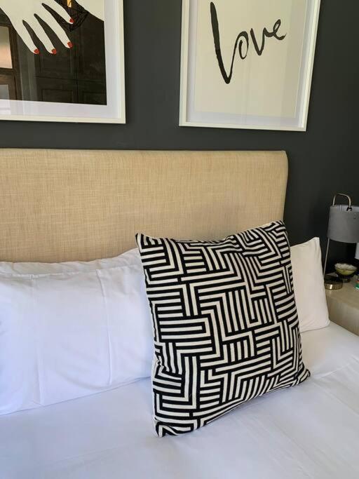 1-Bedroom Sea Point Gem - Perfect Location! Cape Town Exterior foto